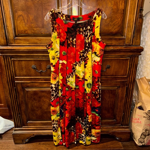 Ile New York Dresses & Skirts - ILE New York Floral Midi Dress Size 14